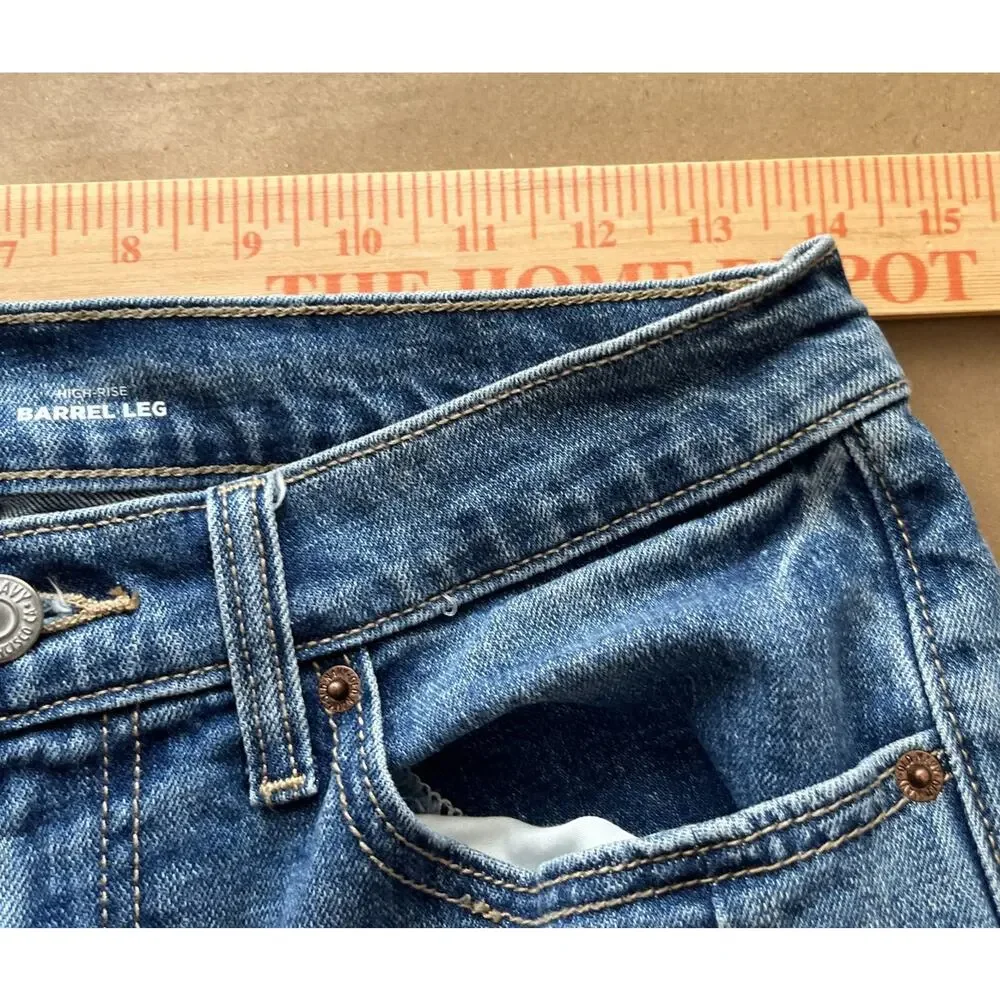 Old Navy Barrel Leg High Rise Jeans size 6 Medium Wash Baggy Loose Ankle Length - Picture 4 of 6
